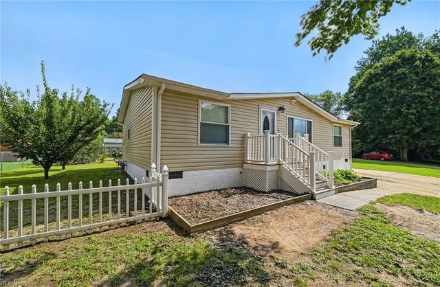 103 Tall Pine CIR, Yorktown, VA 23693