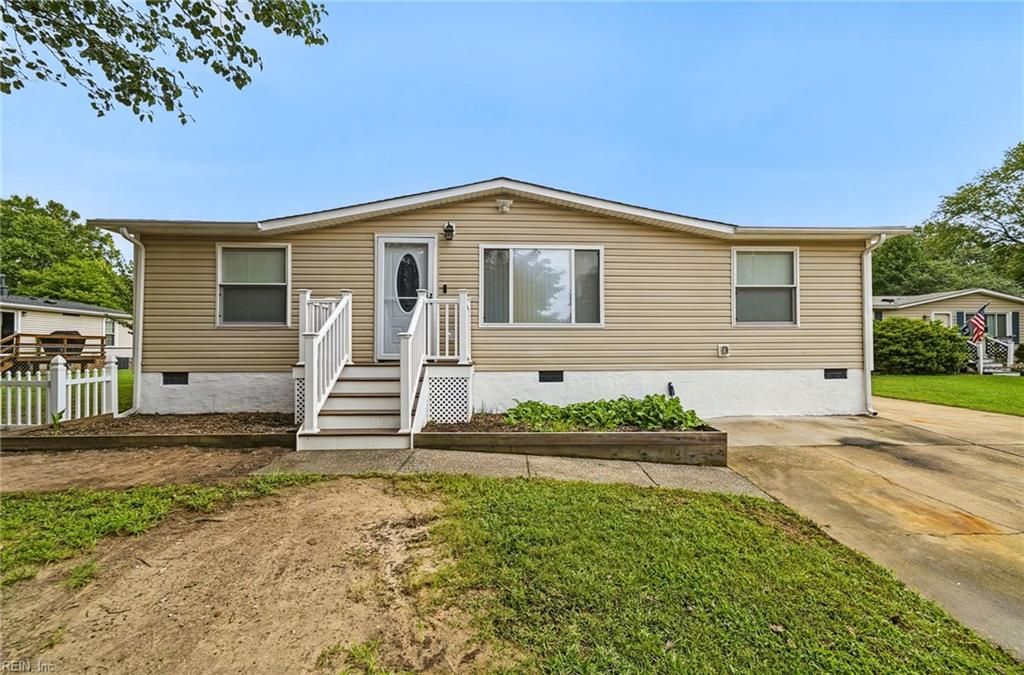 103 Tall Pine CIR, Yorktown, VA 23693