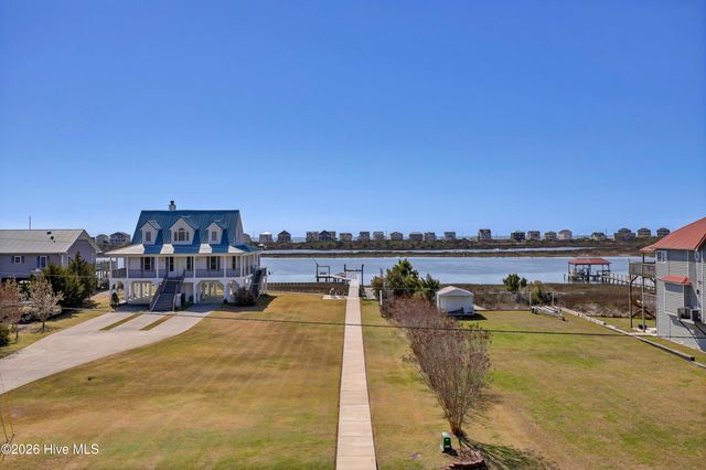 200 Waterway Drive, Sneads Ferry, NC 28460