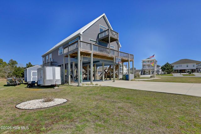 200 Waterway Drive, Sneads Ferry, NC 28460