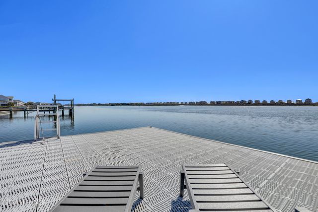 200 Waterway Drive, Sneads Ferry, NC 28460