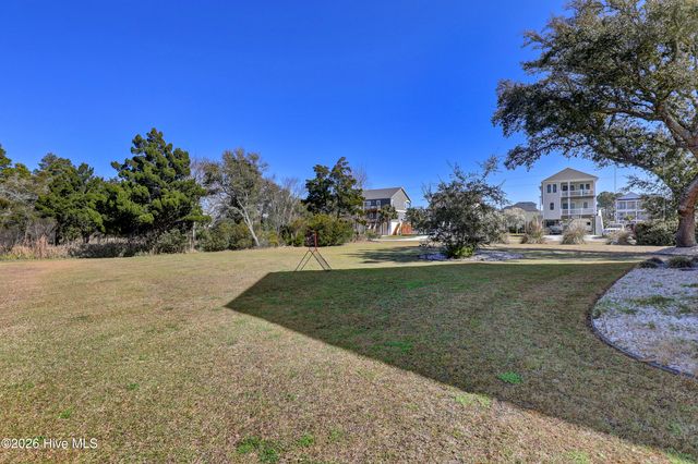 200 Waterway Drive, Sneads Ferry, NC 28460