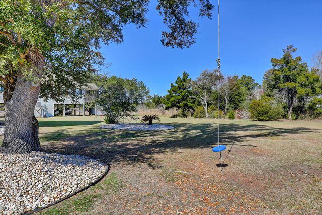 200 Waterway Drive, Sneads Ferry, NC 28460