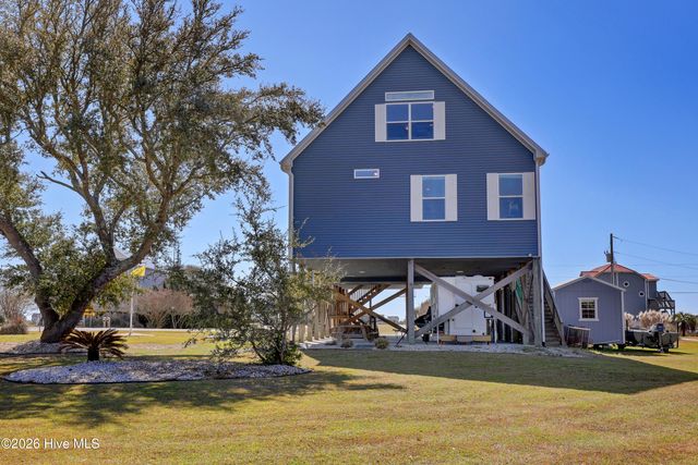 200 Waterway Drive, Sneads Ferry, NC 28460
