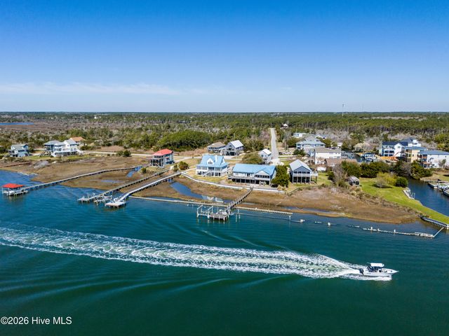 200 Waterway Drive, Sneads Ferry, NC 28460