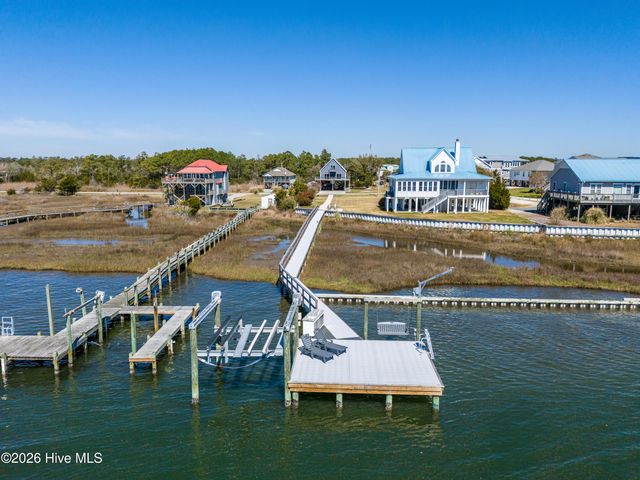 200 Waterway Drive, Sneads Ferry, NC 28460