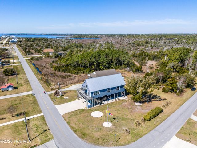 200 Waterway Drive, Sneads Ferry, NC 28460