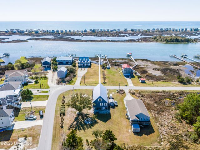 200 Waterway Drive, Sneads Ferry, NC 28460