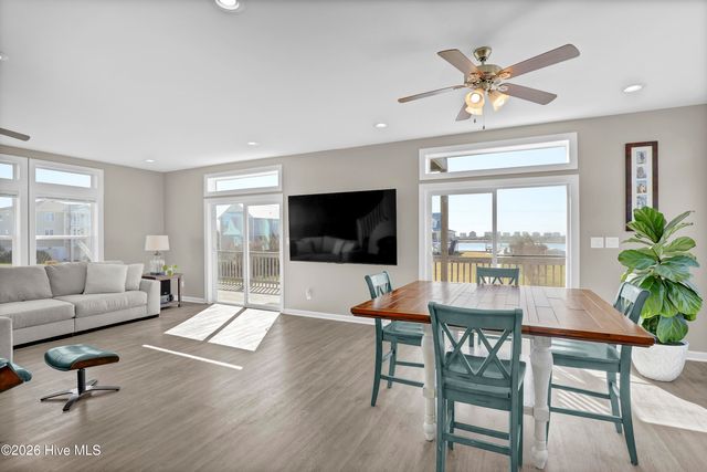 200 Waterway Drive, Sneads Ferry, NC 28460