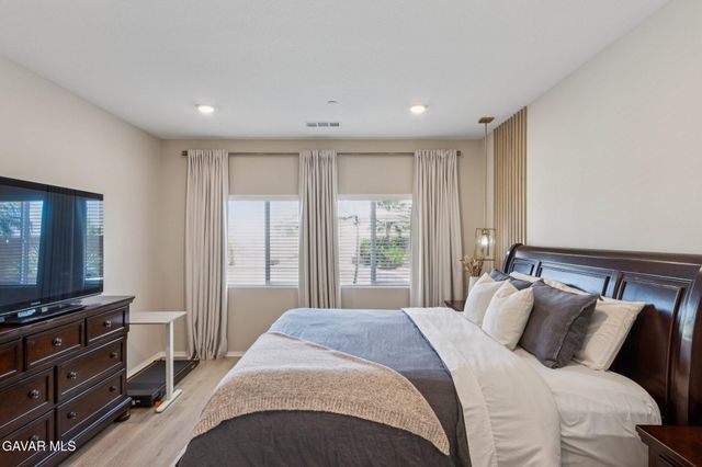 4401 Jade Court, Quartz Hill, CA 93536