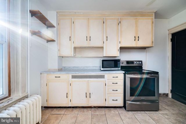 591 DOTTS ST, Pennsburg, PA 18073