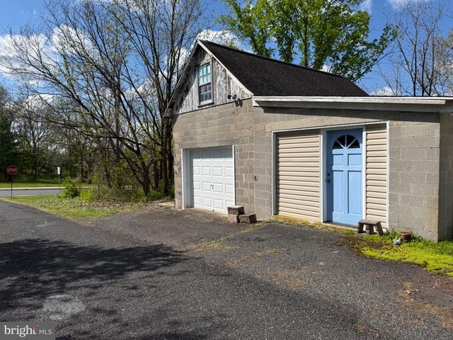 591 DOTTS ST, Pennsburg, PA 18073
