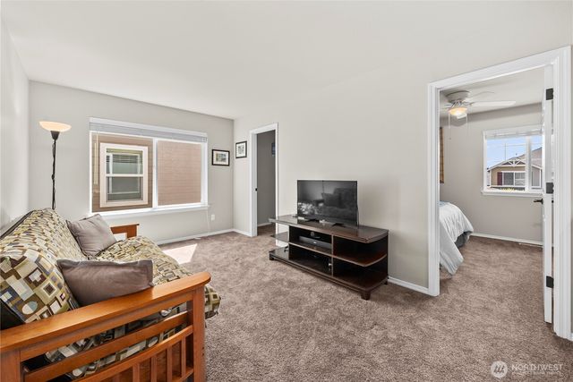 11264 Borgen Loop, Gig Harbor, WA 98332