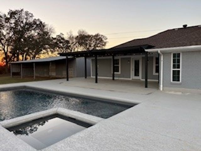 155 Smith Lane, Combine, TX 75159