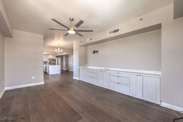 150 Las Vegas Boulevard 1912, Las Vegas, NV 89101