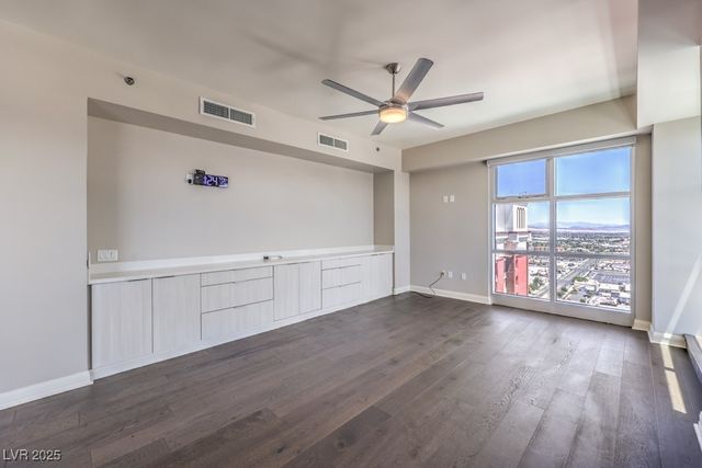 150 Las Vegas Boulevard 1912, Las Vegas, NV 89101