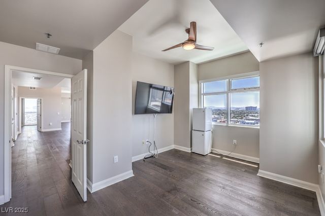 150 Las Vegas Boulevard 1912, Las Vegas, NV 89101