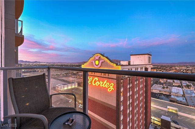 150 Las Vegas Boulevard 1912, Las Vegas, NV 89101