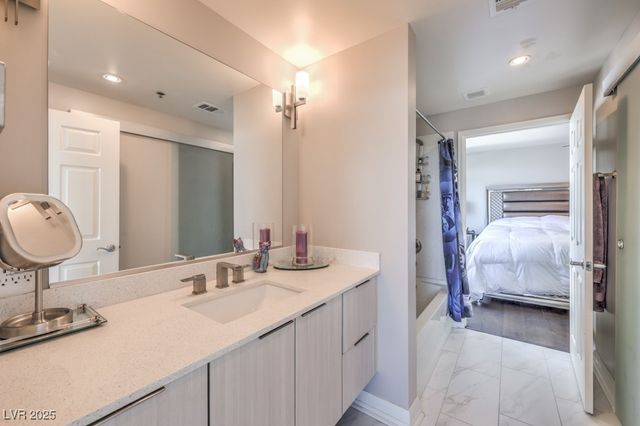 150 Las Vegas Boulevard 1912, Las Vegas, NV 89101