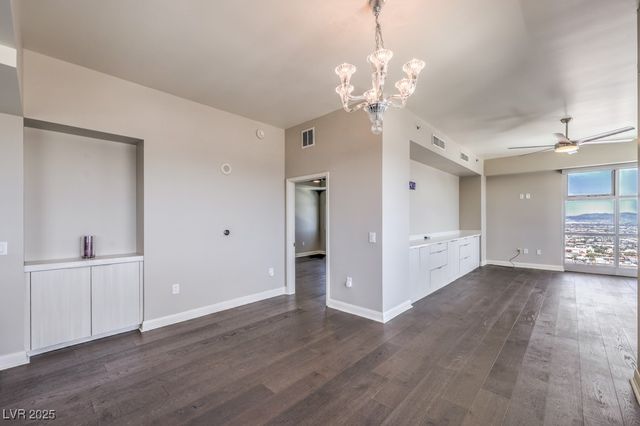 150 Las Vegas Boulevard 1912, Las Vegas, NV 89101