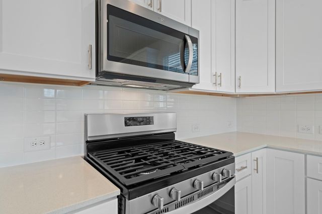 18234 Sonresa Way, Tomball, TX 77377