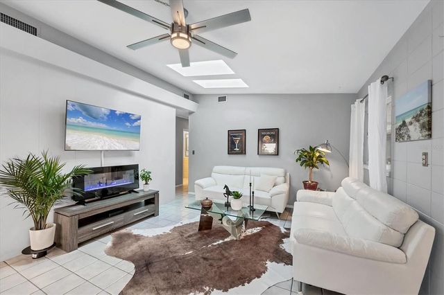 636 CADIZ ROAD, Venice, FL 34285