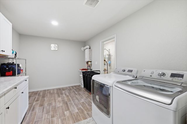 110 Highview Road, Ennis, TX 75119