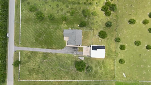 110 Highview Road, Ennis, TX 75119