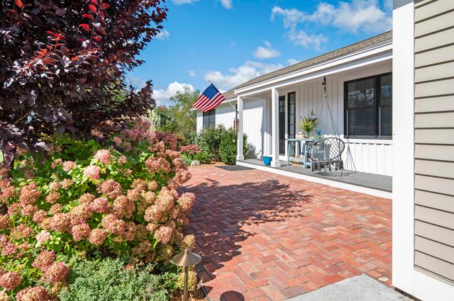 59 Stumpfield Road, Kensington, NH 03833