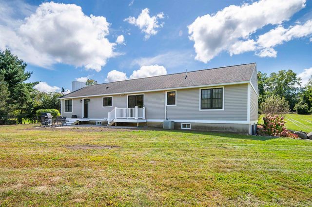 59 Stumpfield Road, Kensington, NH 03833
