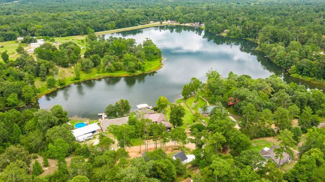 10668 Royal Magnolia Drive, Conroe, TX 77303
