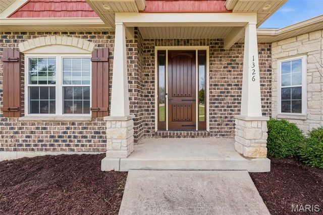 1326 Top Of The Hill Road, Chesterfield, MO 63005