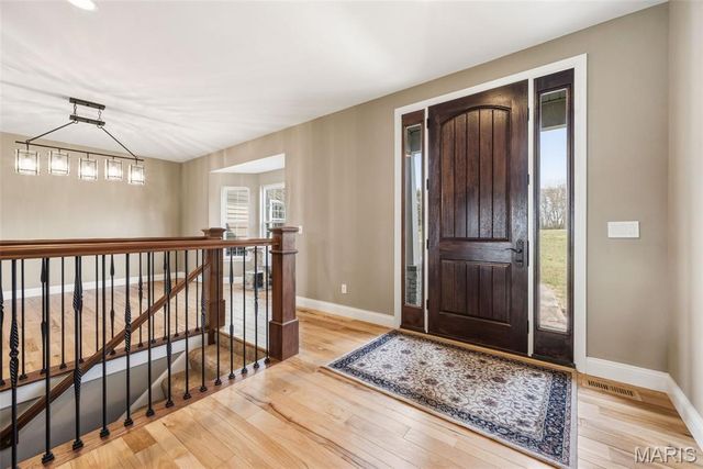 1326 Top Of The Hill Road, Chesterfield, MO 63005