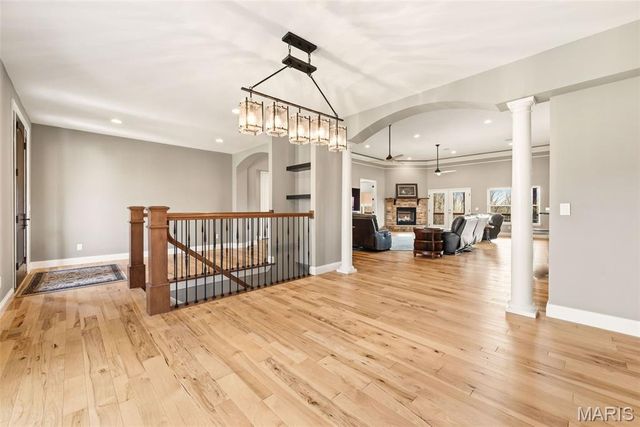 1326 Top Of The Hill Road, Chesterfield, MO 63005