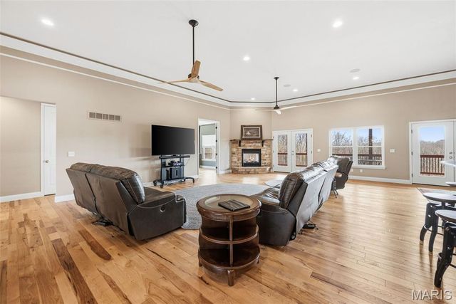 1326 Top Of The Hill Road, Chesterfield, MO 63005