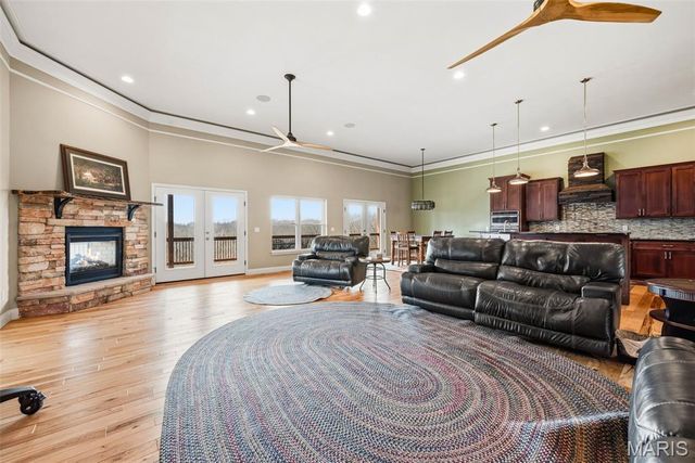 1326 Top Of The Hill Road, Chesterfield, MO 63005