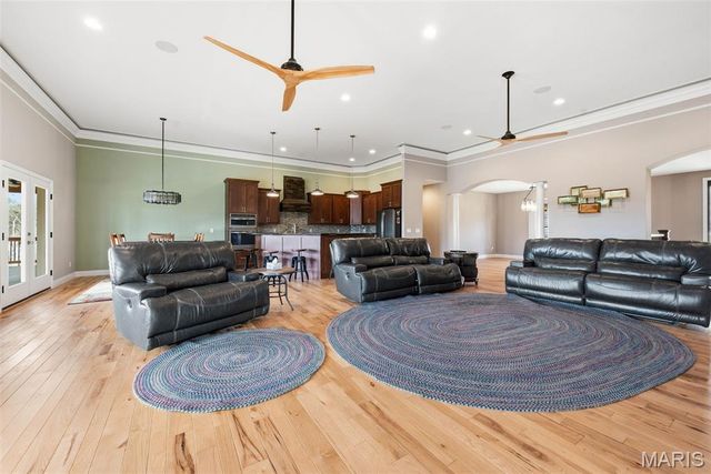 1326 Top Of The Hill Road, Chesterfield, MO 63005