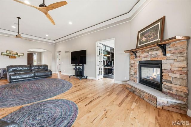 1326 Top Of The Hill Road, Chesterfield, MO 63005