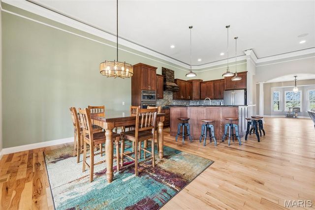 1326 Top Of The Hill Road, Chesterfield, MO 63005