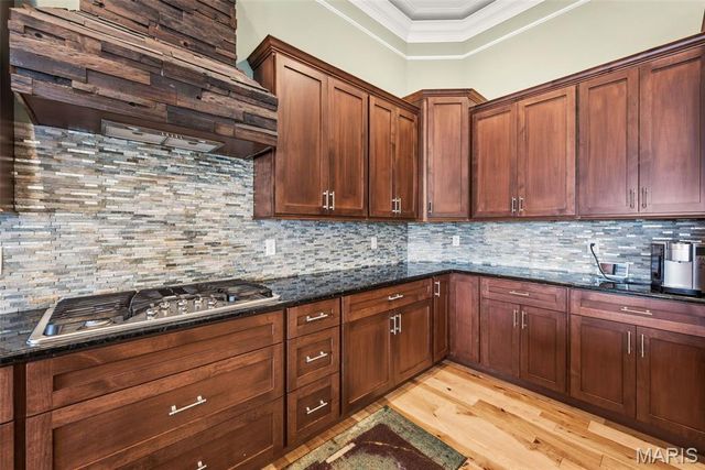 1326 Top Of The Hill Road, Chesterfield, MO 63005