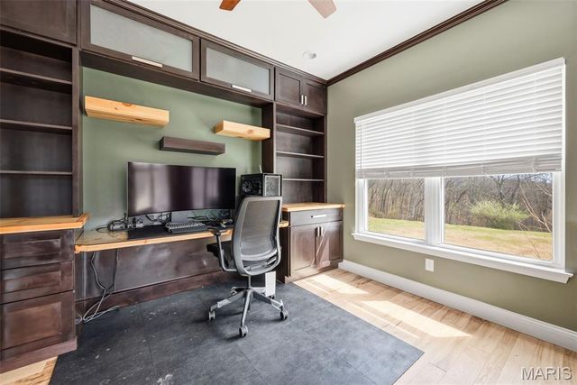 1326 Top Of The Hill Road, Chesterfield, MO 63005