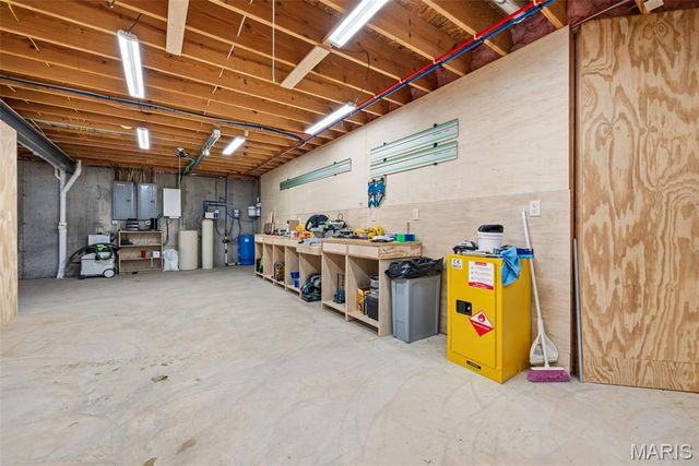 1326 Top Of The Hill Road, Chesterfield, MO 63005