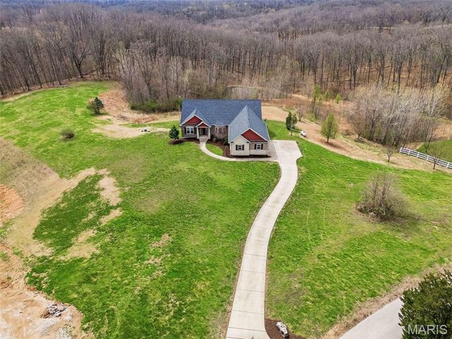 1326 Top Of The Hill Road, Chesterfield, MO 63005