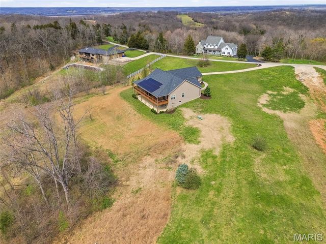 1326 Top Of The Hill Road, Chesterfield, MO 63005