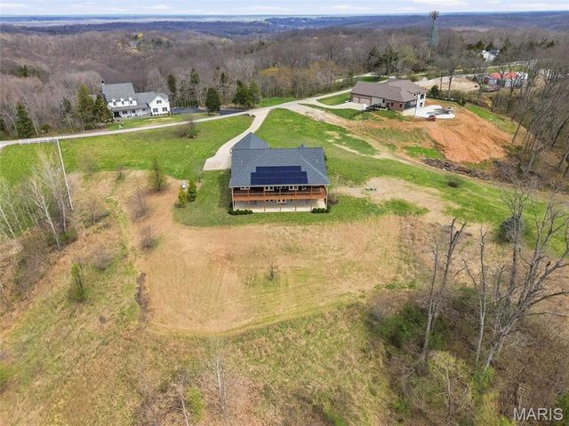 1326 Top Of The Hill Road, Chesterfield, MO 63005