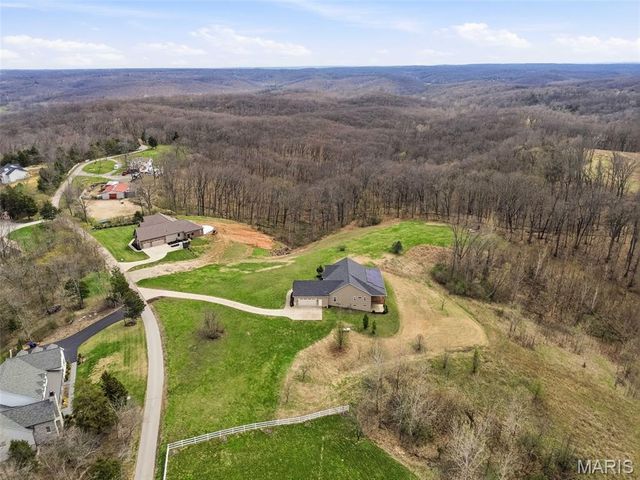 1326 Top Of The Hill Road, Chesterfield, MO 63005