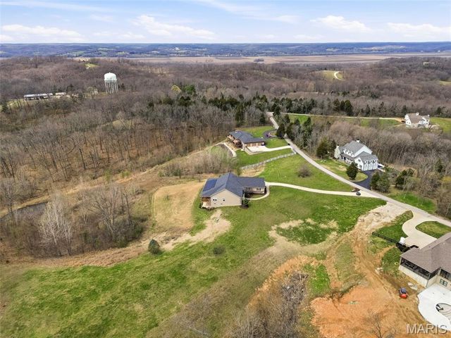 1326 Top Of The Hill Road, Chesterfield, MO 63005