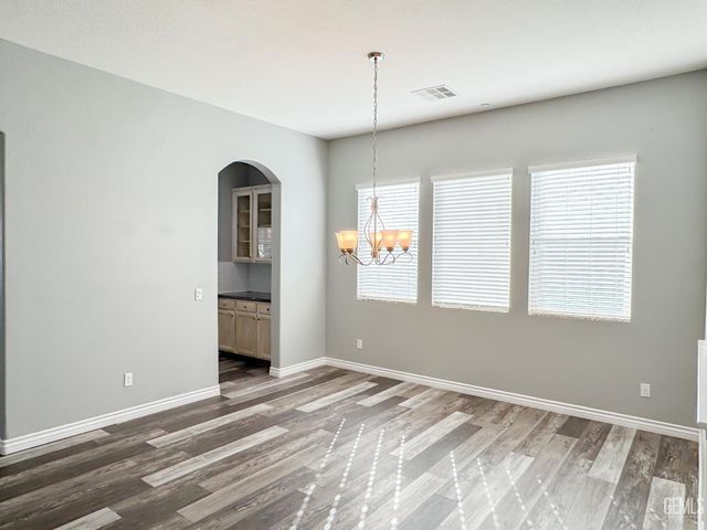 15527 Avanti Drive, Bakersfield, CA 93314