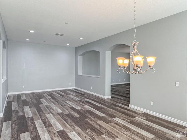 15527 Avanti Drive, Bakersfield, CA 93314