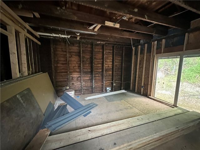 2114 Liedertafel Way, Troy Hill, PA 15212